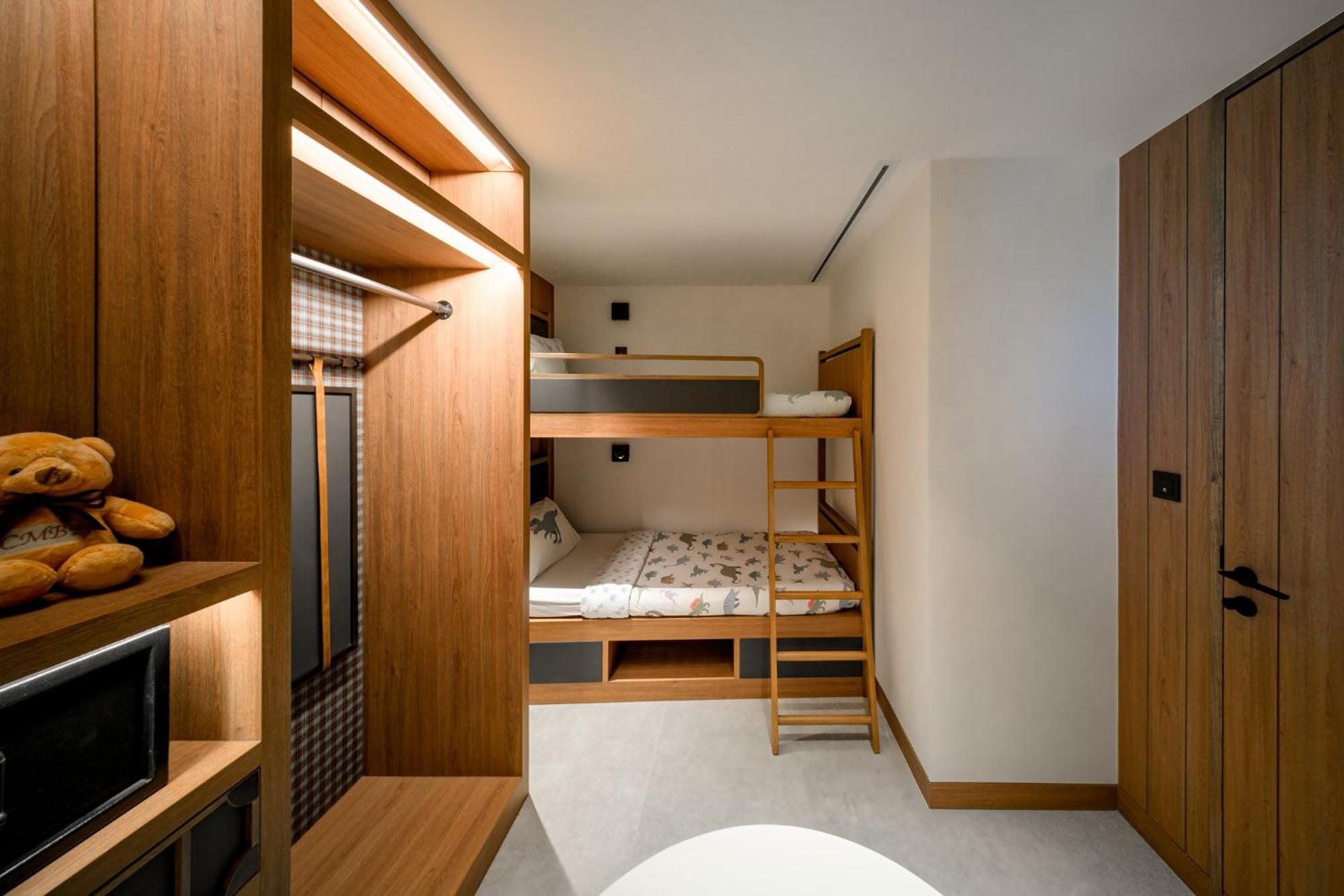 Centara Grand Mirage Beach Resort Pattaya Exterior photo A bunk bed in a hotel room
