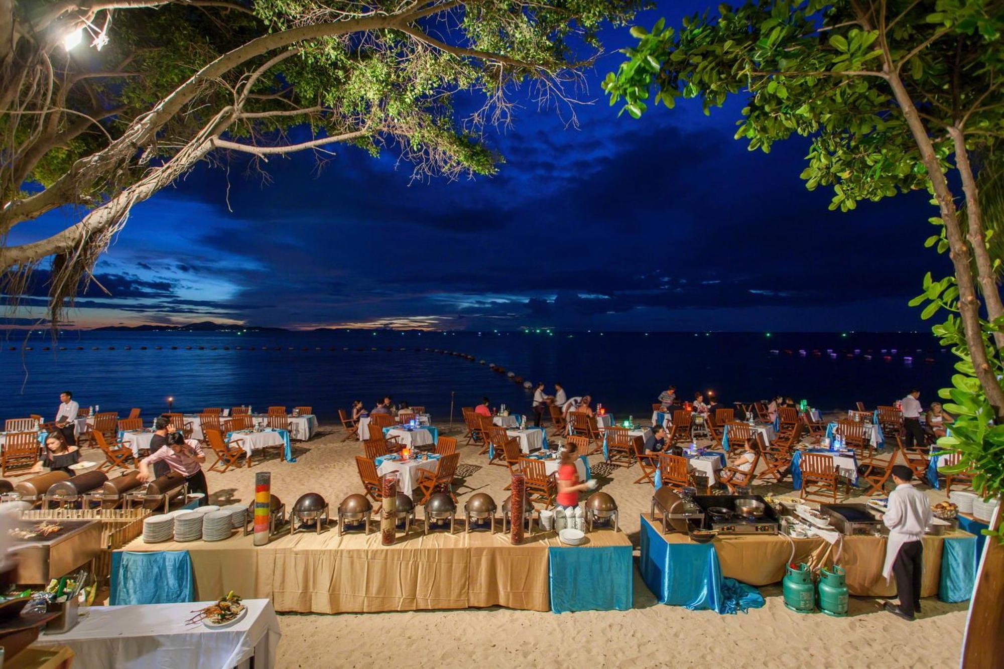Centara Grand Mirage Beach Resort Pattaya Exterior photo