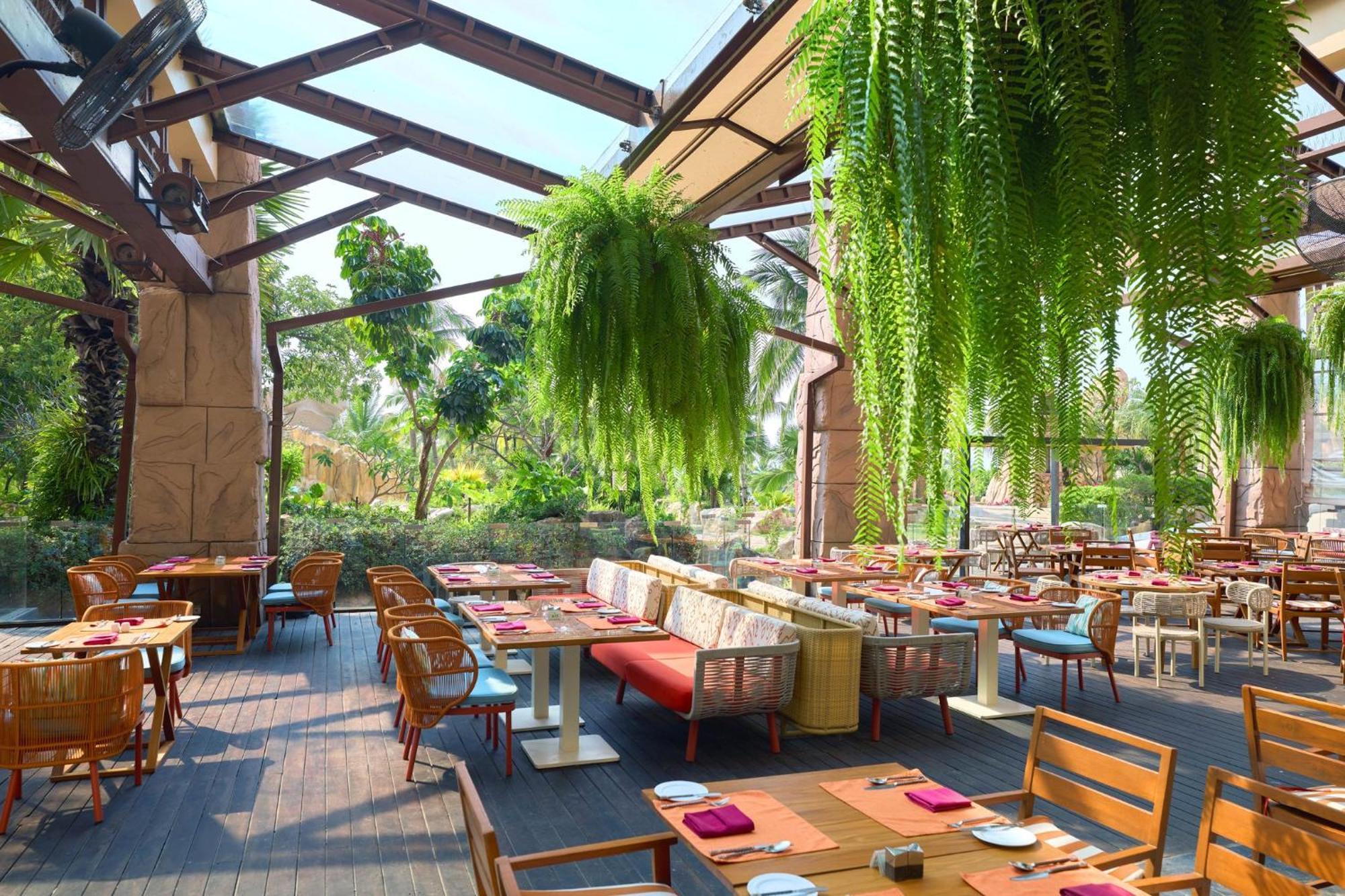 Centara Grand Mirage Beach Resort Pattaya Exterior photo