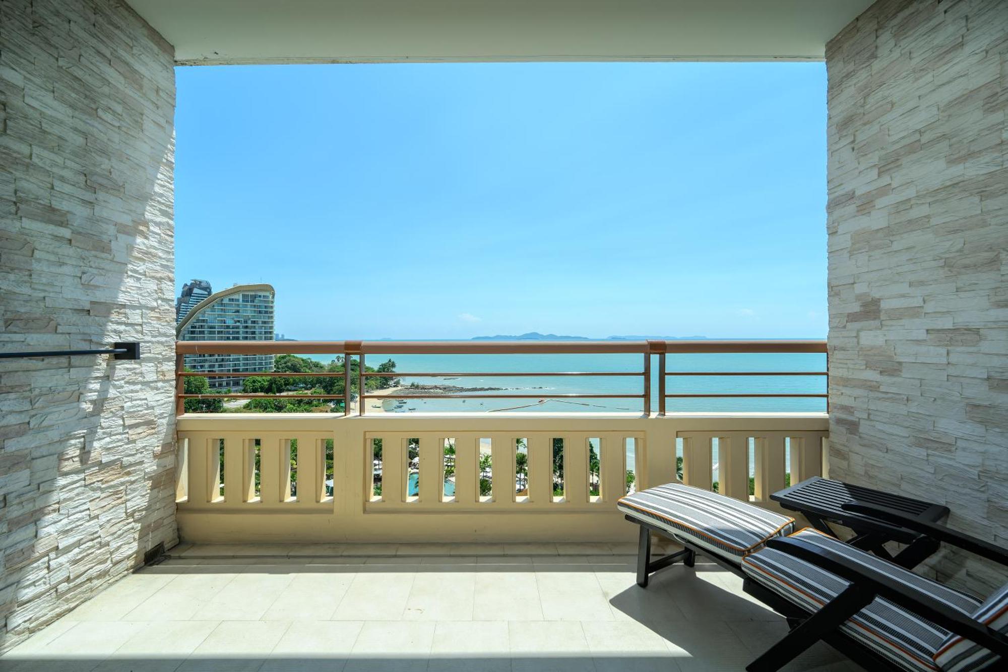 Centara Grand Mirage Beach Resort Pattaya Exterior photo