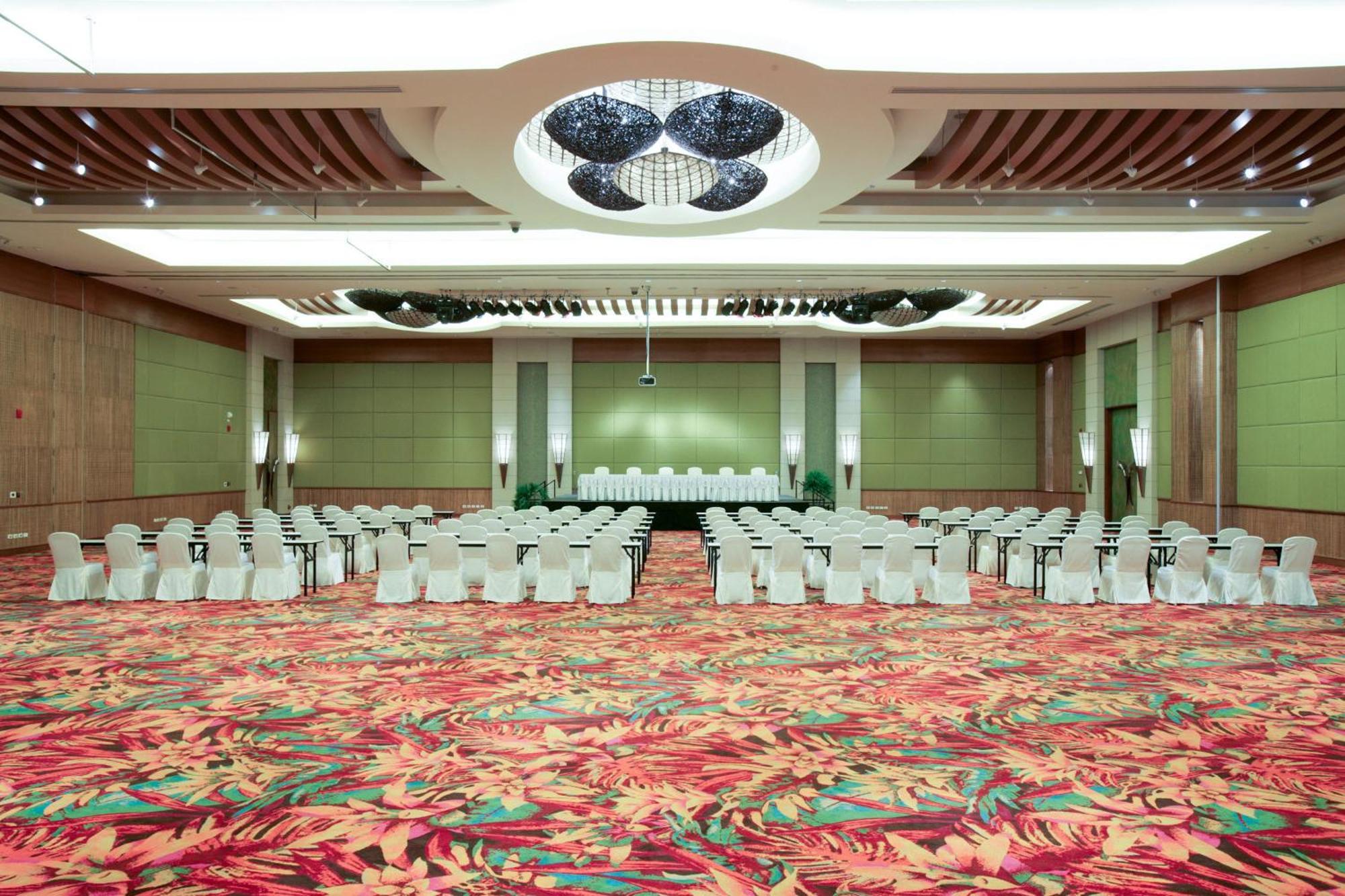 Centara Grand Mirage Beach Resort Pattaya Exterior photo